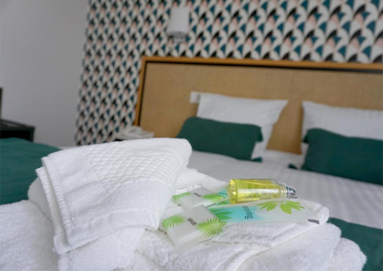 Hotel Le Glacier Villeneuve-sur-Lot Esterno foto
